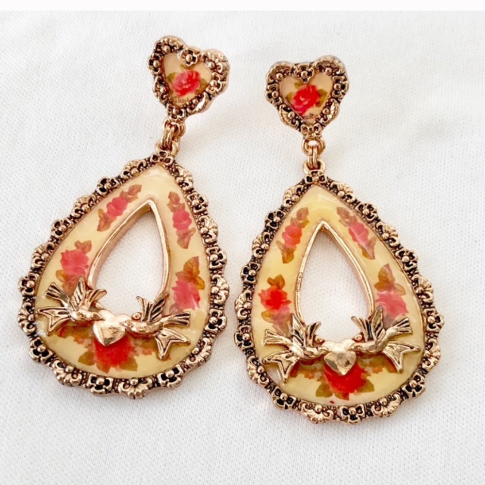 Betsey Johnson Vintage Rose Love Birds Earrings - Picture 5 of 8